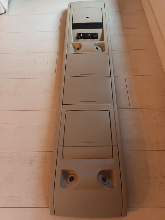 Panel dvd Chrysler Town&Country, monitor