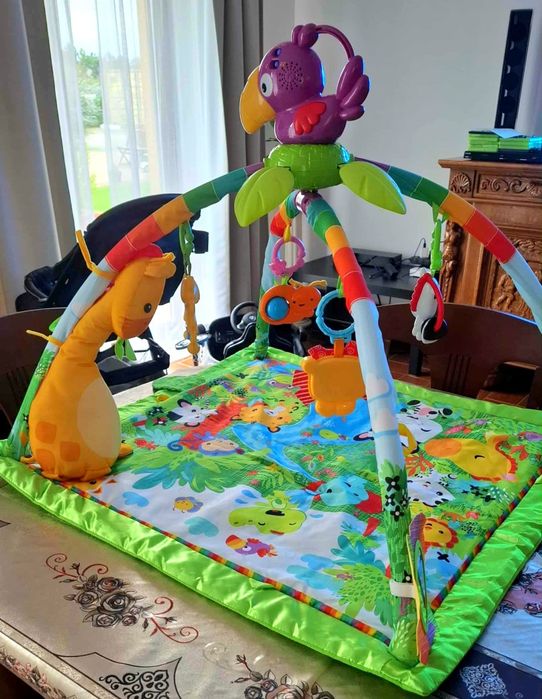 Mata rozwojowa Fisher-Price Rainforest Music & Lights Deluxe Gym