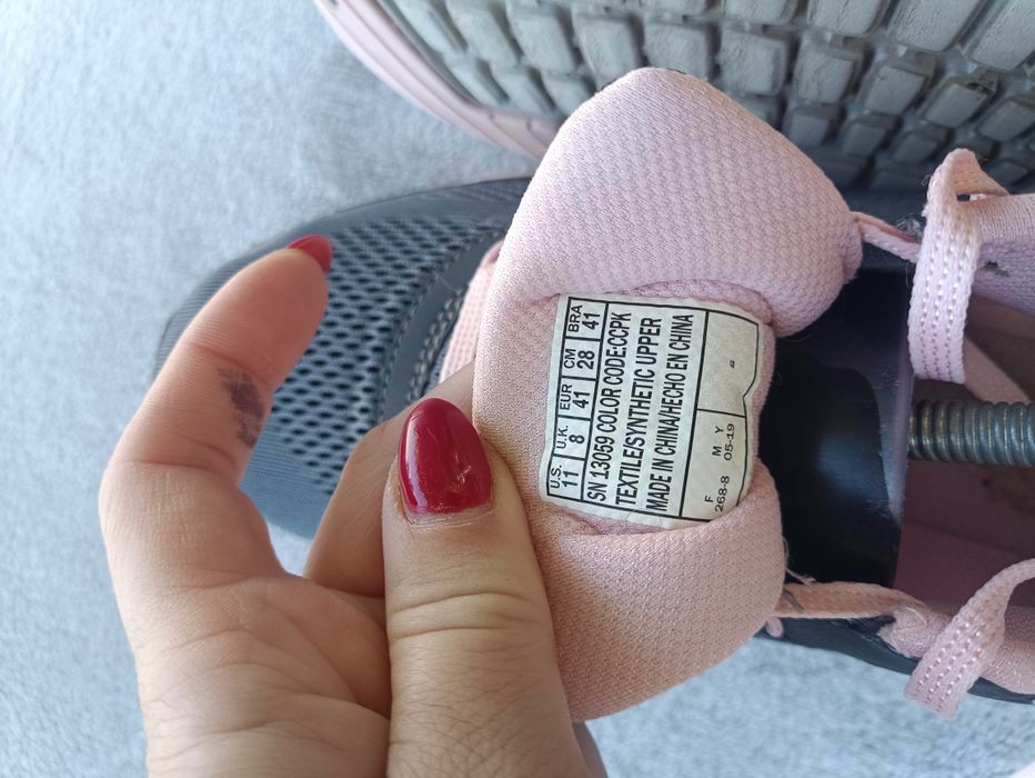 Женские кроссовки Skechers р41.5