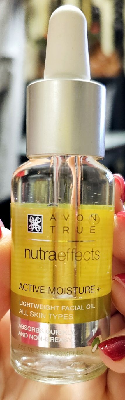 Nowy Olejek do twarzy Nutra Effects Nourish - Avon, 30mll