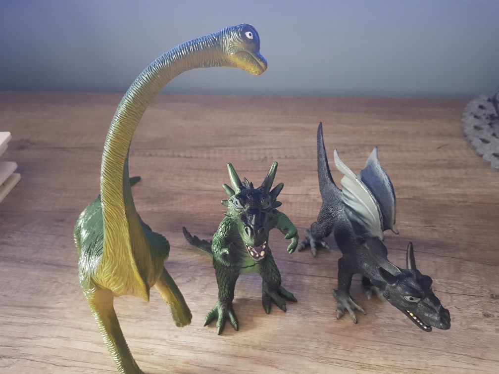 Dinozaury figurki