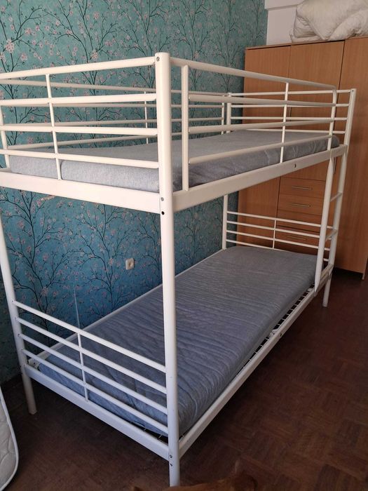 Cama beliche branca