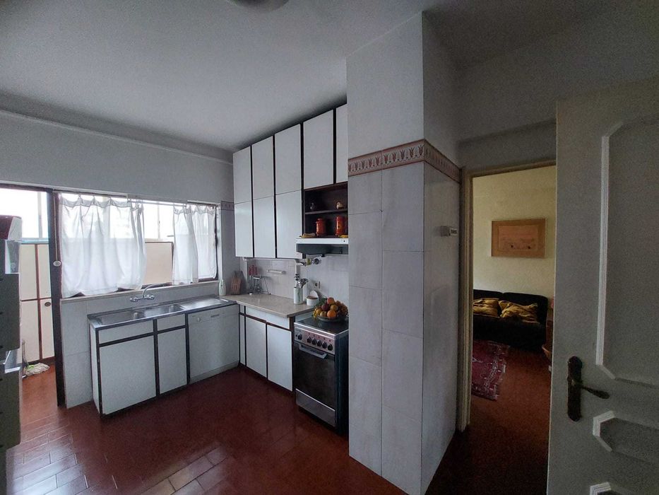 Elegante Apartamento T4 para venda em Miraflores (Algés - Oeiras)