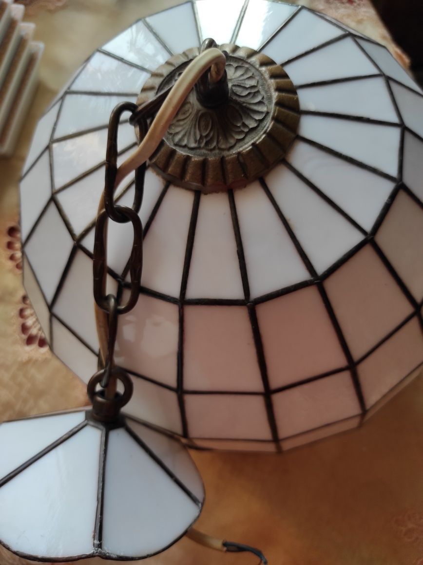 Lampa witrażowa typu Tiffany