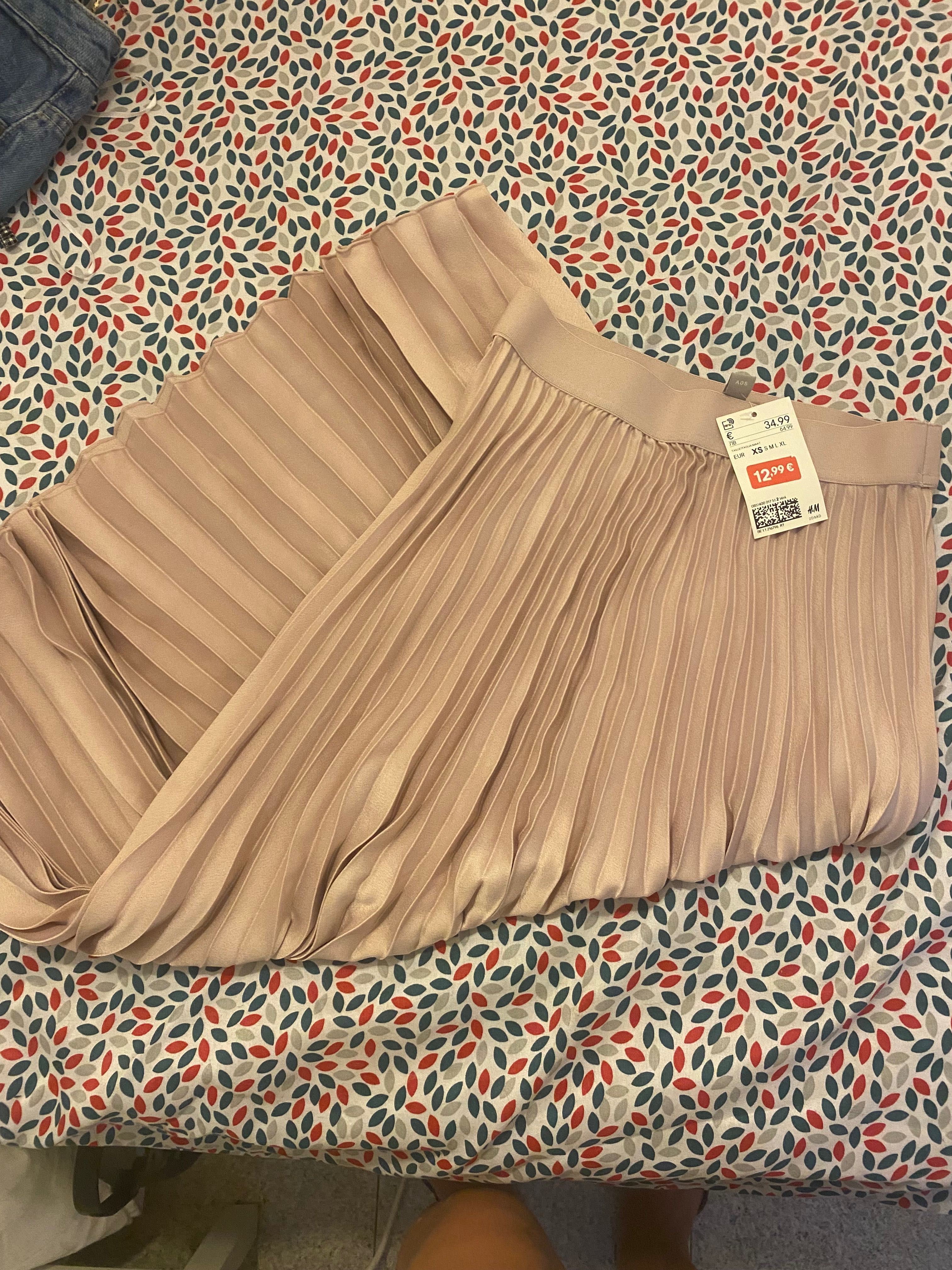 Vestido e casaco novos