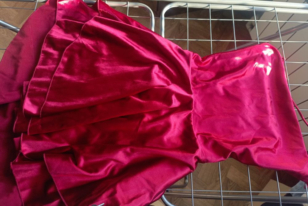 Платье красное, бордовое