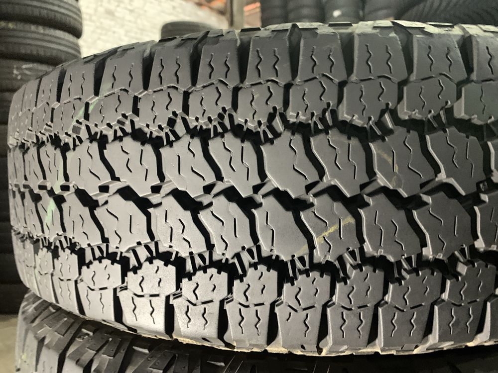 Шины б/у лето 215/70 16 Goodyaer Wrangler