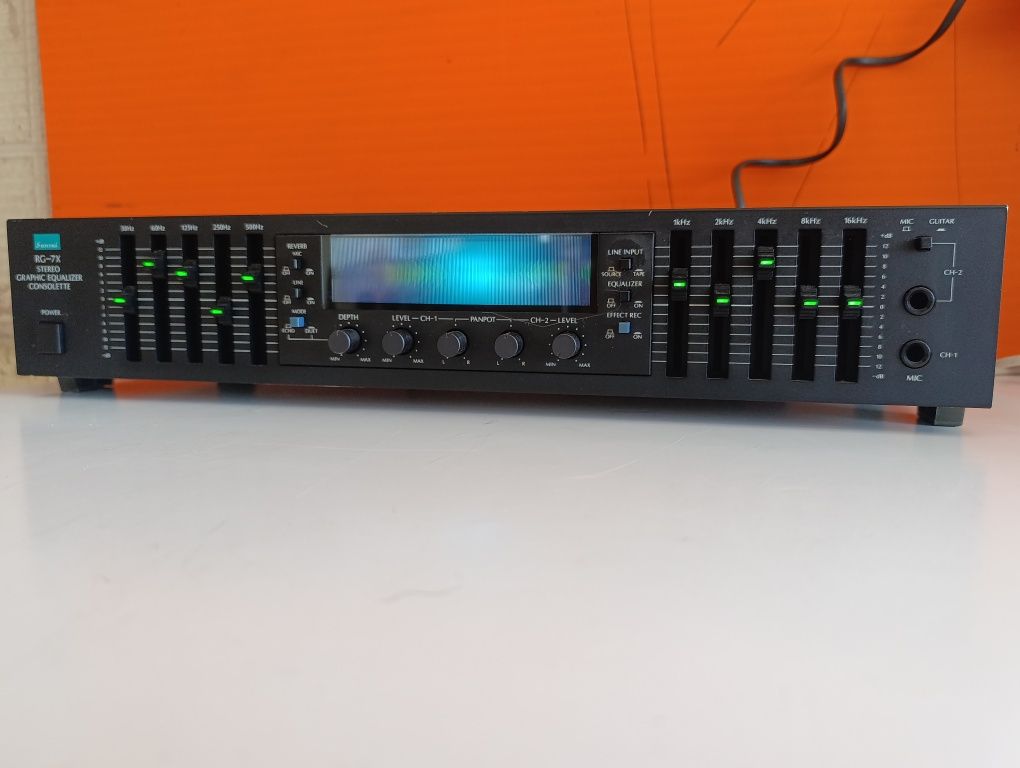 Equalizador SANSUI