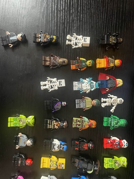 Muito Lego! Bonecos e Acessorios. Oportunidade