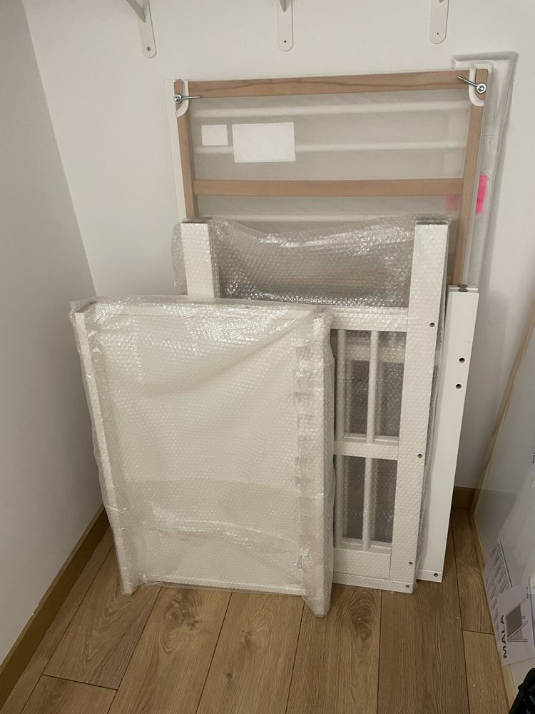 Conjunto berço + tocador + colchão IKEA - Impecavel