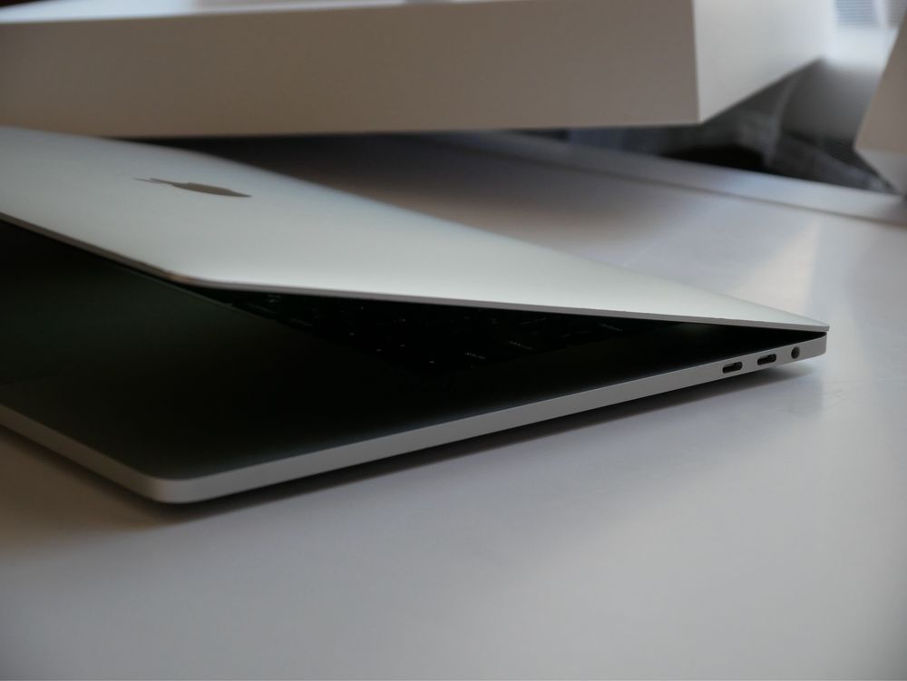 MacBook Pro 15 2019 | i7/32gb/512gb | Як новий!