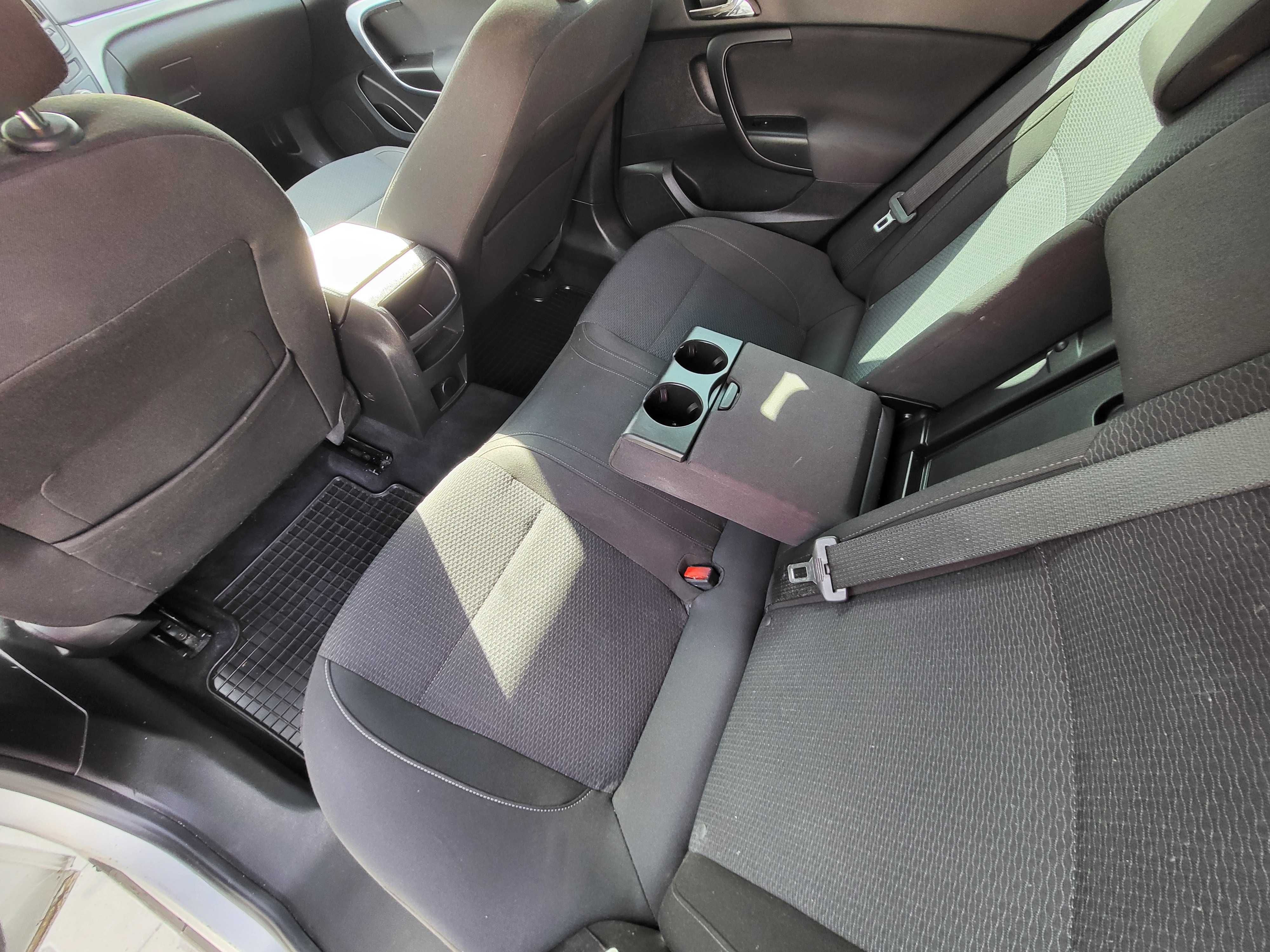 Insignia 1.4 Turbo Benz Navi Klima Nowe Opony