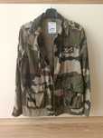 Moro khaki cienka kurtka z nadrukiem na plecach XS 34 Bershka