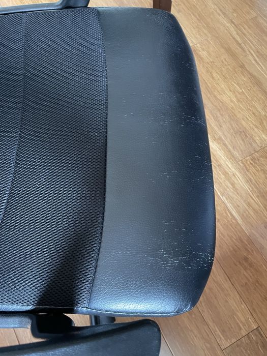 Krzesło biurowe, kółka, regulacja wysokosci, czarne