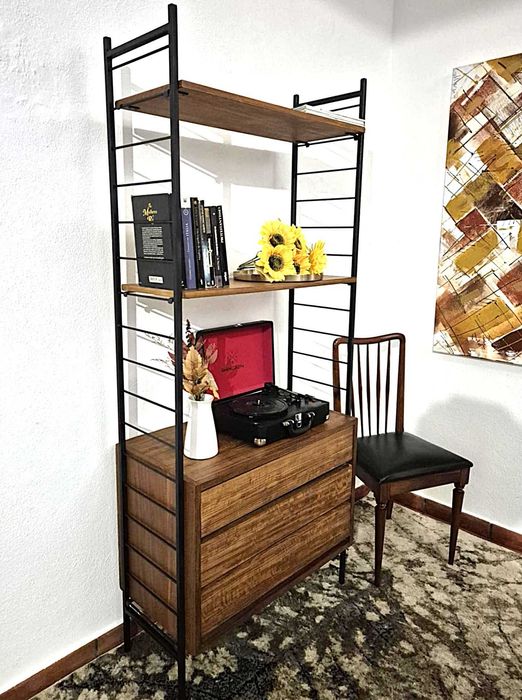 Estante / Prateleira / Livreiro / Aparador / Vintage / Olaio / Anos 70