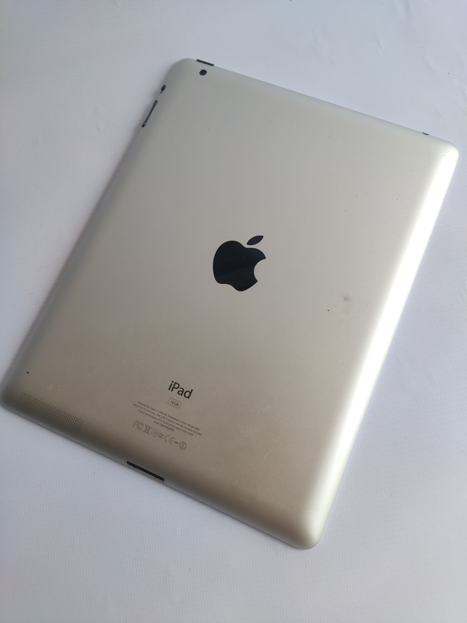 iPad A1395 16GB para decoração, peças ou restauro