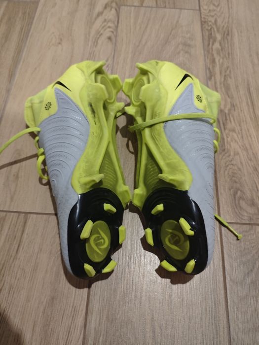 Korki Nike Phantom LUNA II Academy FG/MG