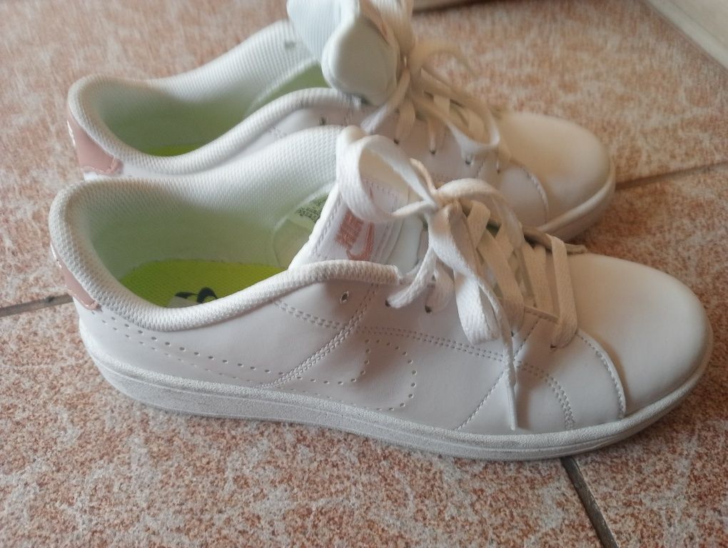 Buty Nike białe oryginalne