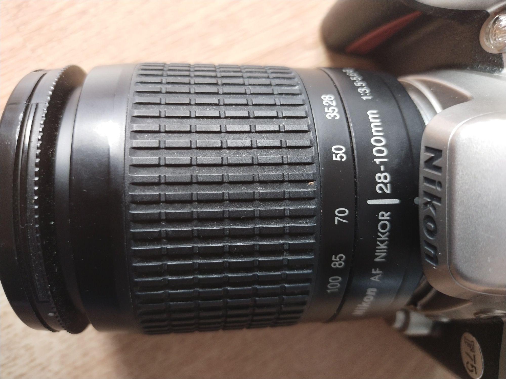 Nikon f75 wraz z obiektywem analogowy razem z torbą