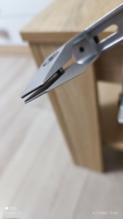 Поворотна точилка для ножів