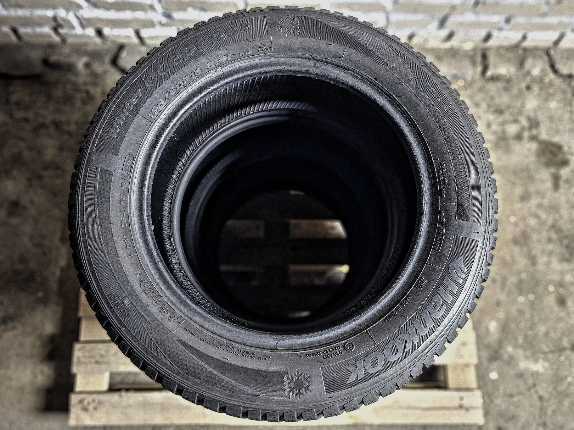 Зимові 195/60r16 Hankook | 2020 | 7.5/6.5mm | Ідеальний стан | Преміум