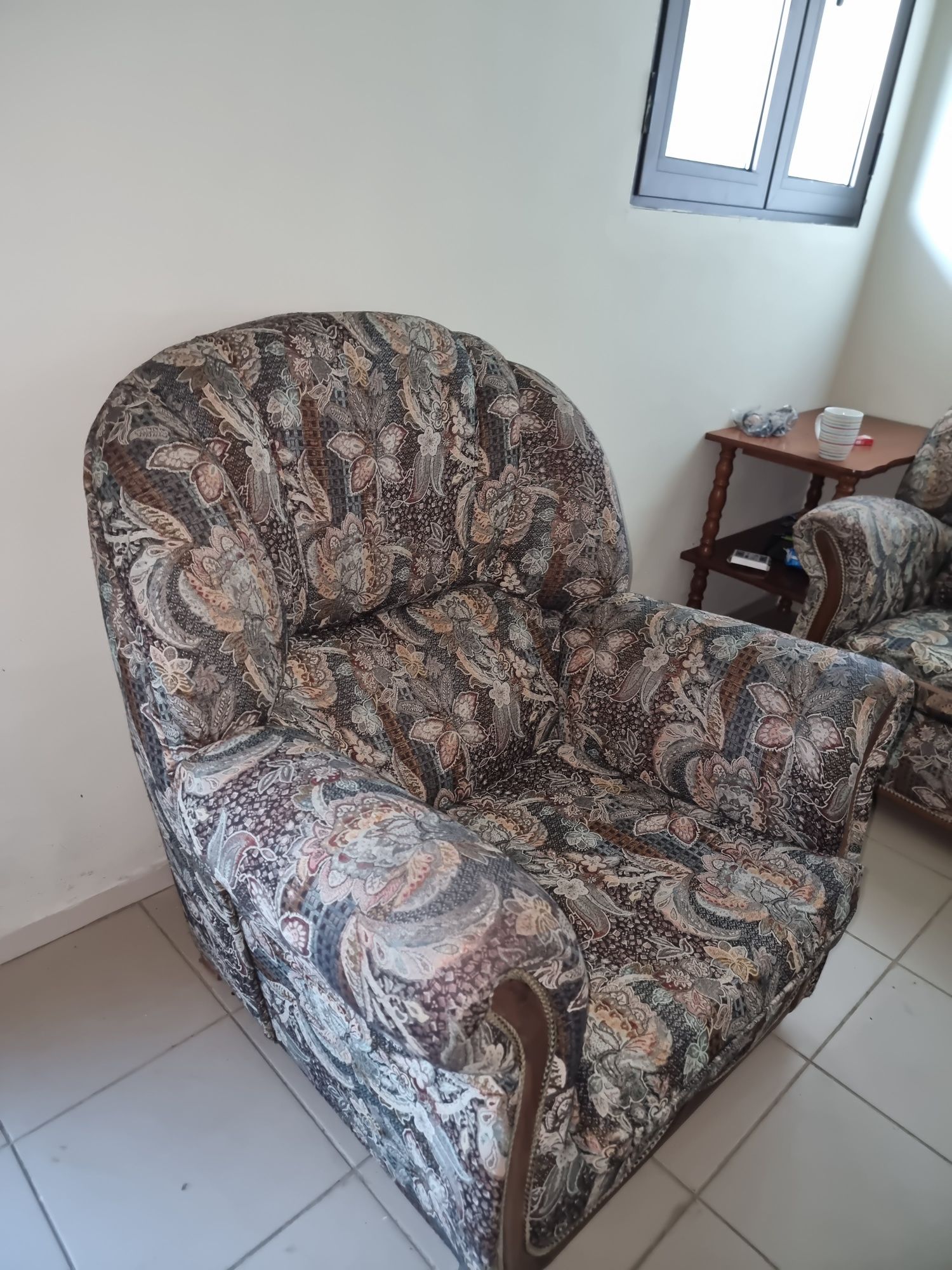 Sofá 3 lugares mais 2 sofás individuais