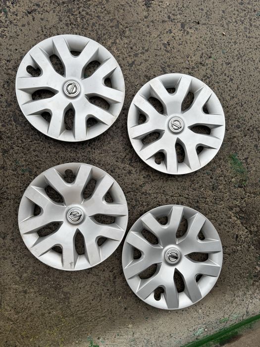 Ковпаки Nissan r16