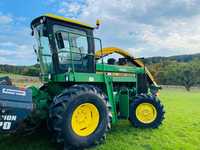 Sieczkarnia do kukurydzy John Deere 5820 4x4