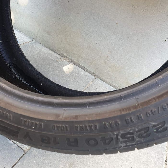 Продаю Шини  225/40/R18Y