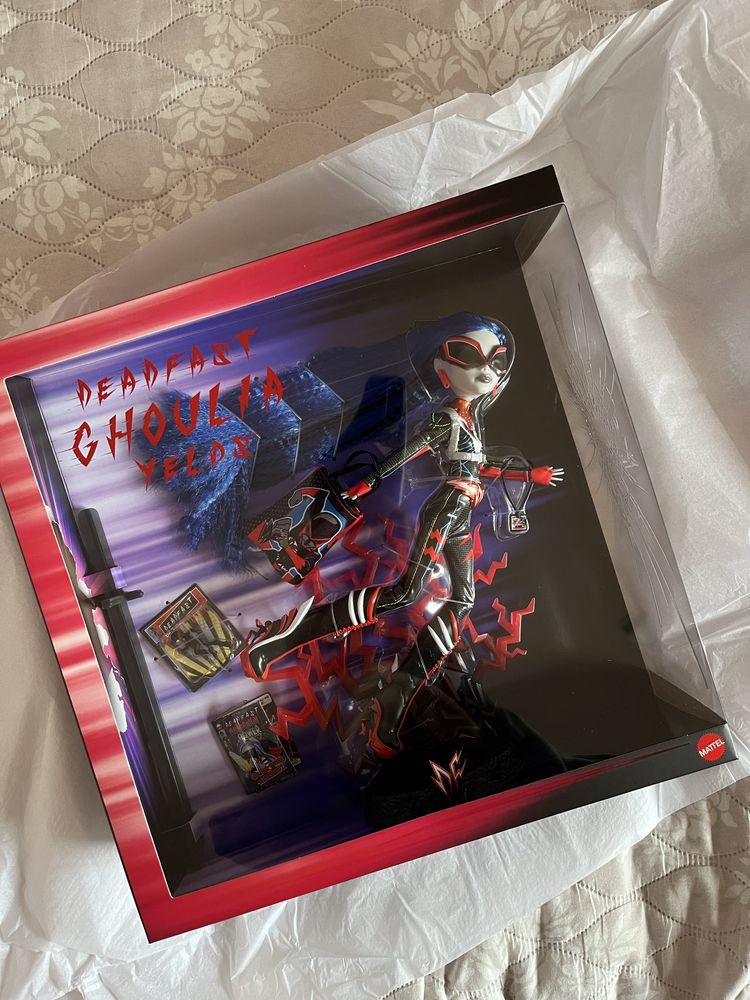 Лялька Монстер хай Гулія SDCC Ghoulia Deadfast