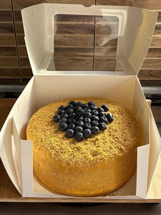 Принимаю заказы на торты к праздничному столу