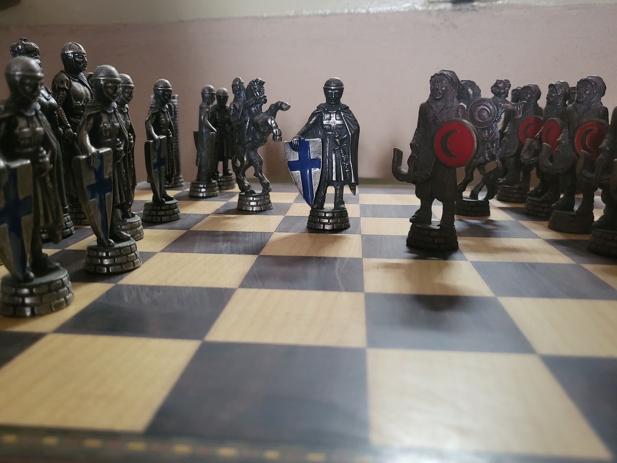 Jogo de xadrez com mesa