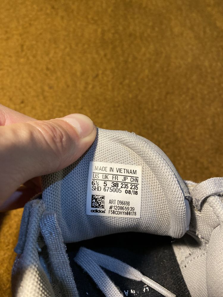 Серые кроссовки Adidas Falcon Yung | 38 размер 23,5см