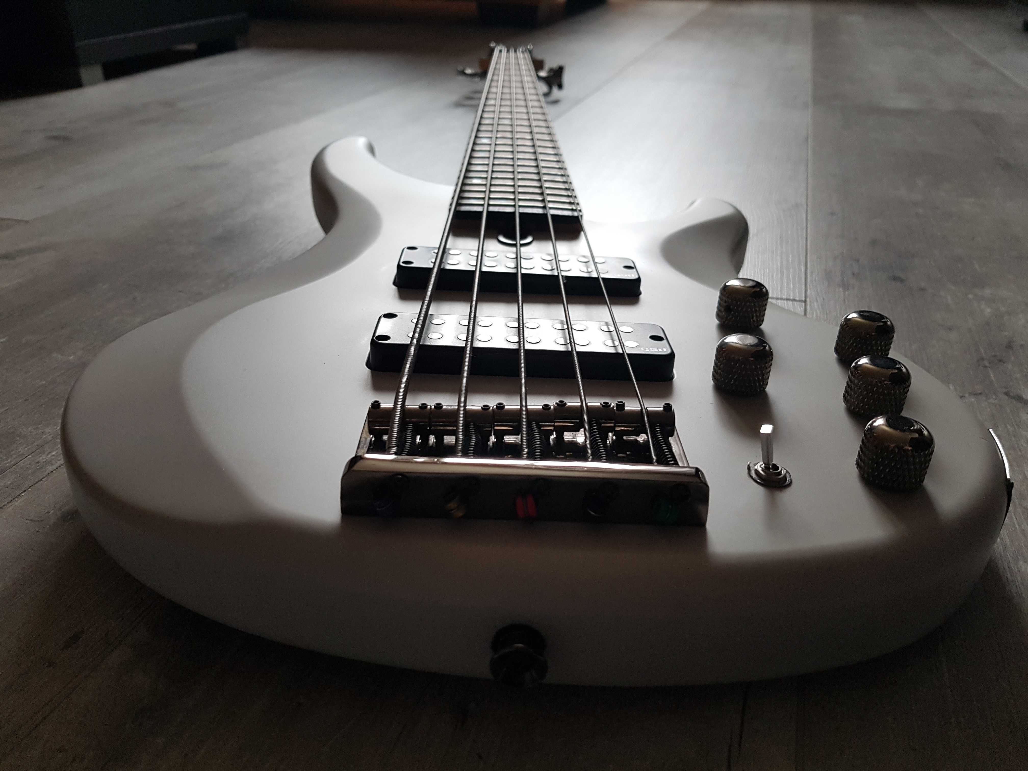 Yamaha TRBX 505 - gitara basowa