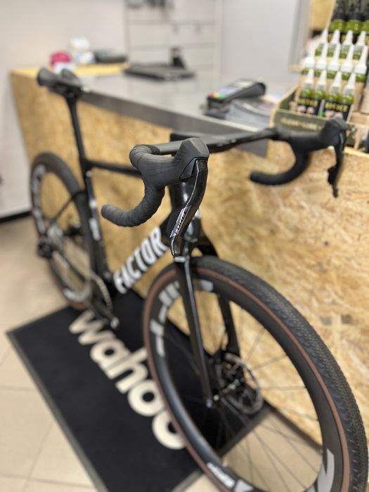 Rower Gravel Factor Ostro Gravel 56 Nowy Sram Force AXS Zipp 303 XPLR