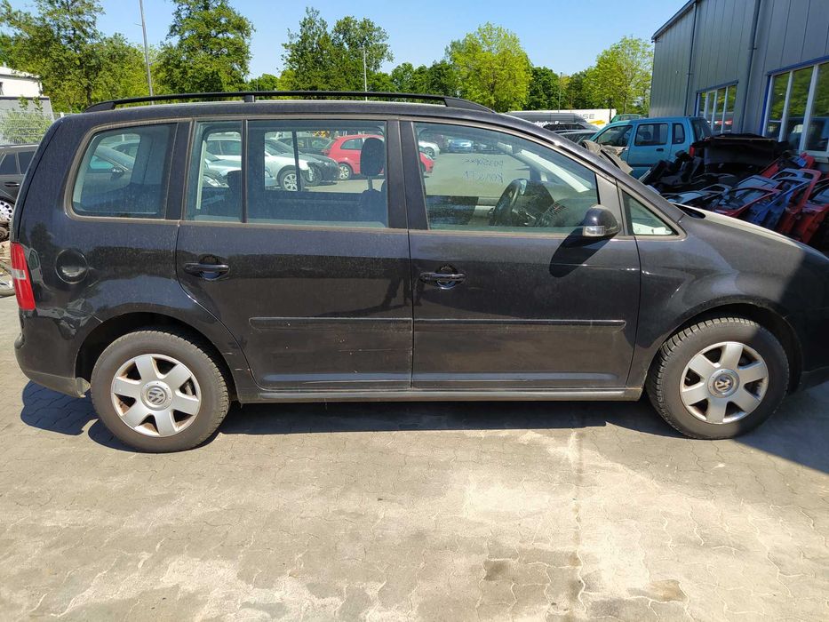 Розборка Тouran запчастини Шрот Тоуран  Автозапчастини Туран 2003-2010