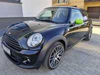 Piękny MINI Cooper