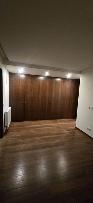 Apartamento T3 com varandas e garagem na Meadela