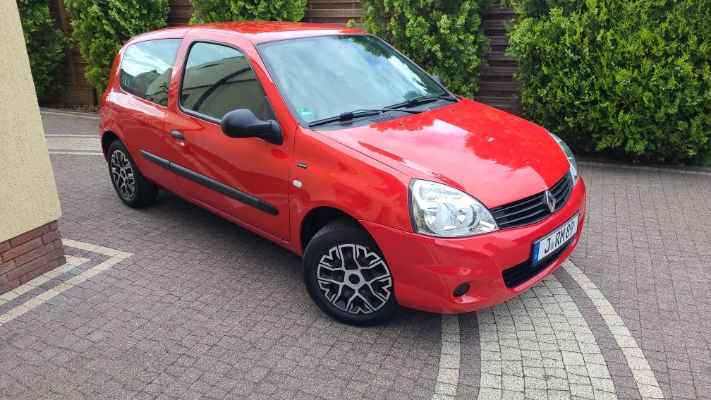 Renault Clio Campus Klima Rezerwacja do Środy