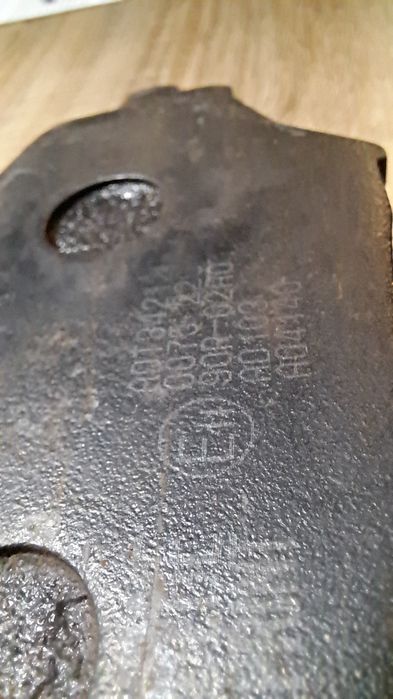 Гальмівні колодки на Toyota Rav 4: BLUE PRINT ADT342120