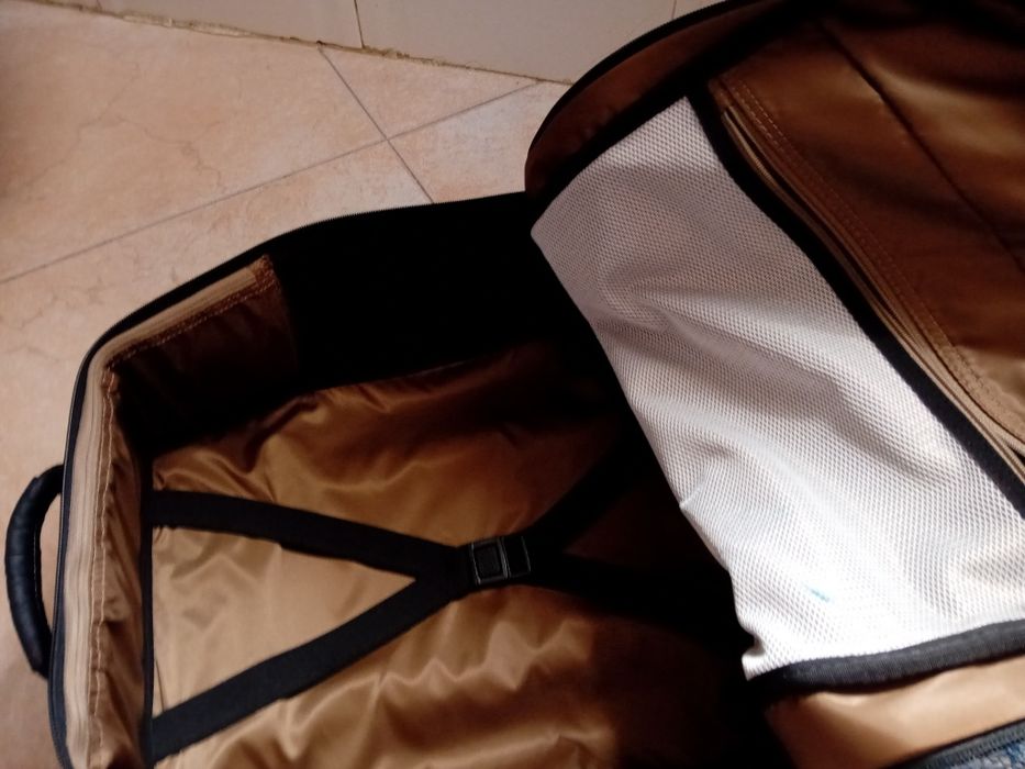 Saco troley em preto