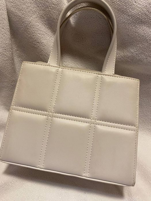 Сумка белая и черная