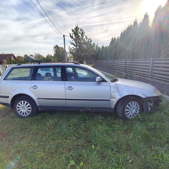 Karoseria drzwi,klapa,Silnik cały passat B5 kombi fl