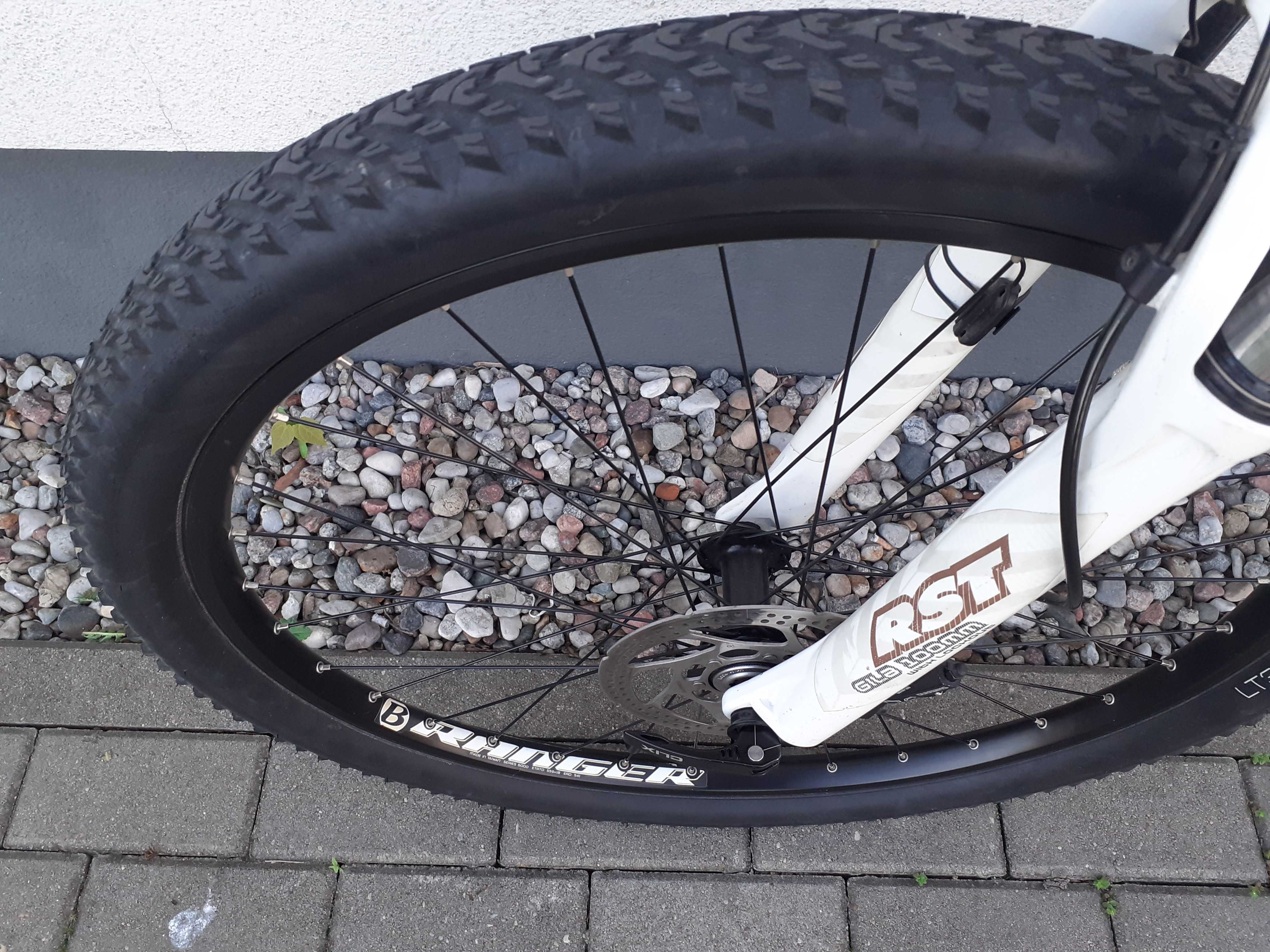 TREK  mtb hydraulika deore cube bontrager stan bdb giant alpha