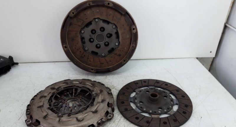 Volante Motor Bi Massa Peugeot 308 Ii