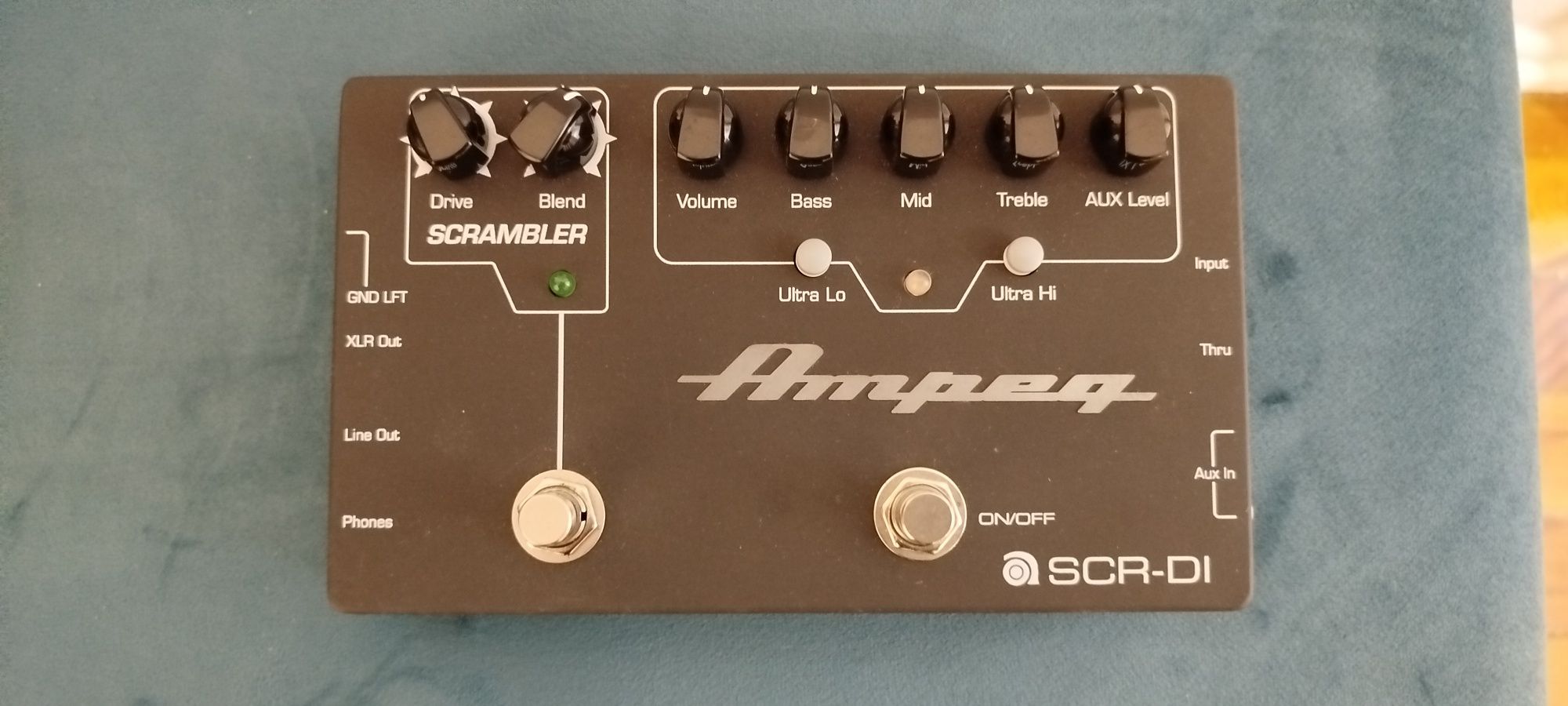 Ampeg SCR-DI pré-amp