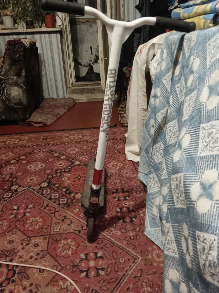 Продам трюковой самокат