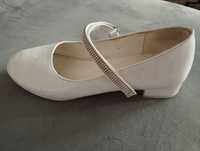 Białe buty 37 komunia wesele