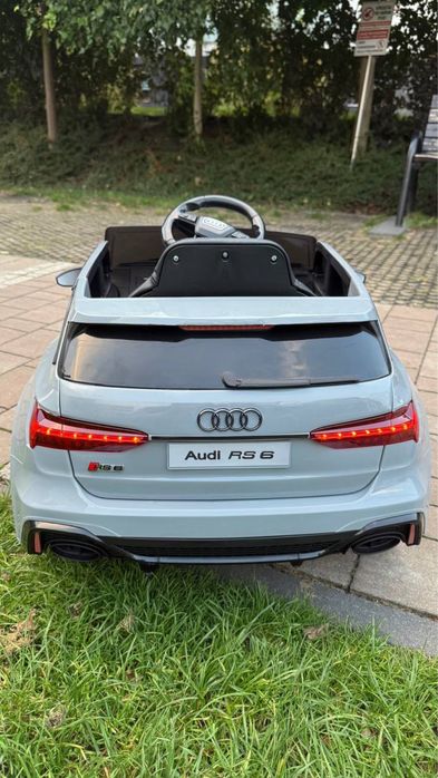 Auto na akumulator Audi RS6 12V 7Ah – jak nowe!