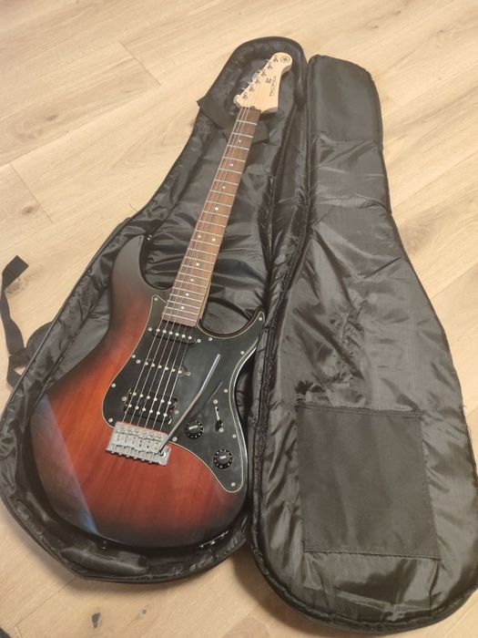 Продам YAMAHA PACIFICA 012 +чехол